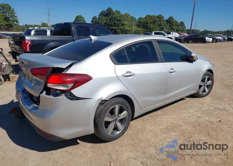 2018 Kia Forte Lx z USA, uszkodzony, nr VIN 3KPFL4A71JE172681